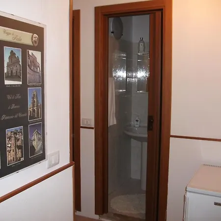 Ducezio Guest House Gasthuis *