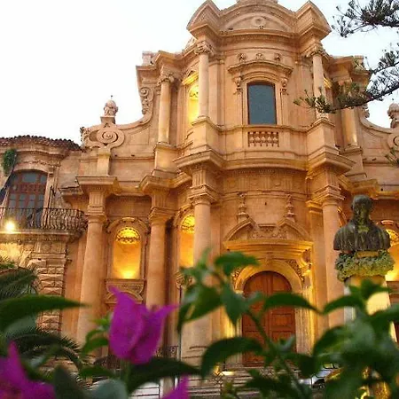 Ducezio Guest House Gasthuis *