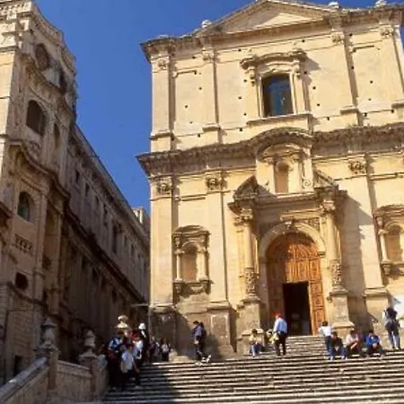 Ducezio Guest House Maison d'hôtes Noto